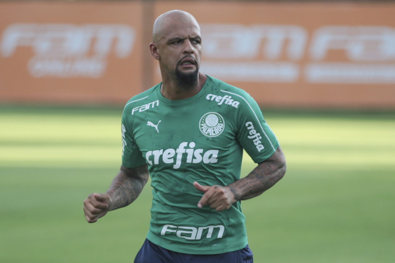 bob半岛体育平台-梅洛:15岁时被毒枭威胁,‘你踢球很有前途,再闲逛就击毙你’