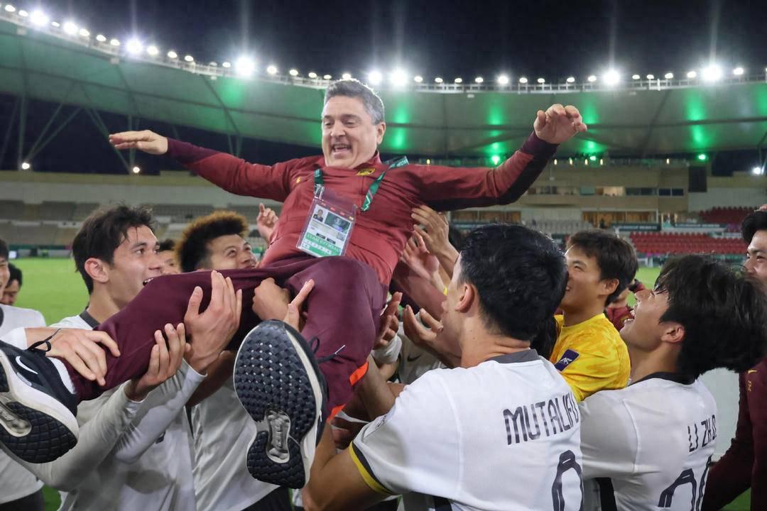 bob半岛体育官网-一战封神！安东尼奥有啥秘密武器？