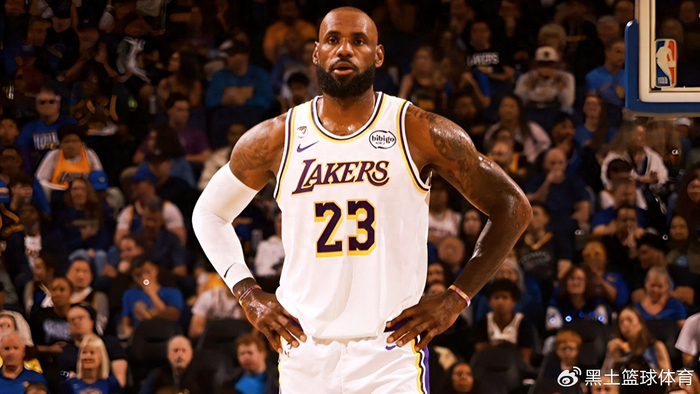 bob半岛体育-41岁詹皇暴走!半场20分+100%三分率创历史|詹姆斯|湖人|勒布朗·詹姆斯|NBA|勒布朗-詹姆斯_新浪体育_新浪新闻