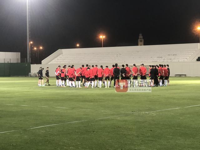 bob半岛体育官方网站-国足赛前最后一练加强定位球 战阿曼或“搏命”姿态